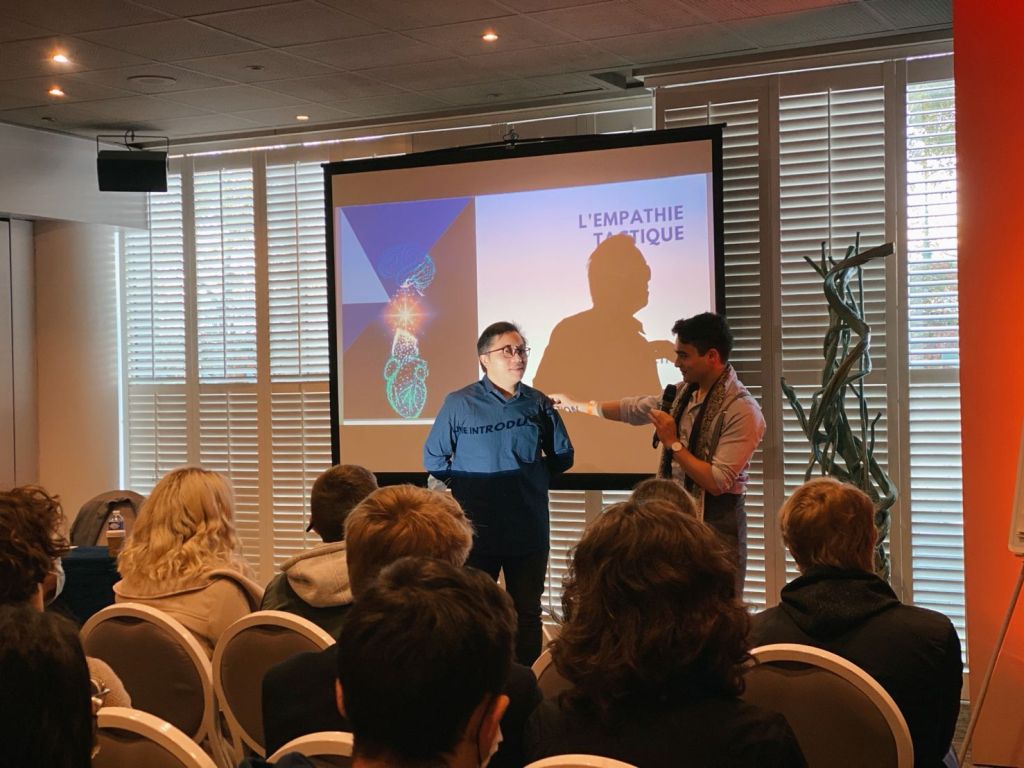 Isma Zmerli mentaliste ECE OMNES Education conférencier ingénieur